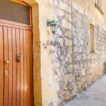 בית נופש 400 Year Old Converted With Private Pool Xagħra