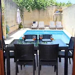 بيت للعطل 400 Year Old Converted With Private Pool Xagħra