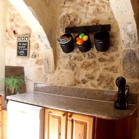 400 Year Old Converted With Private Pool