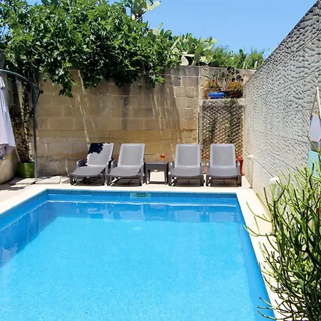 بيت للعطل 400 Year Old Converted With Private Pool Xagħra