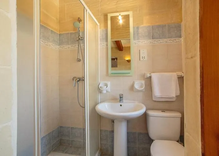 400 Year Old Converted With Private Pool 度假居